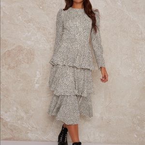 NWT CHI CHI LONDON Tiered Midi Dress